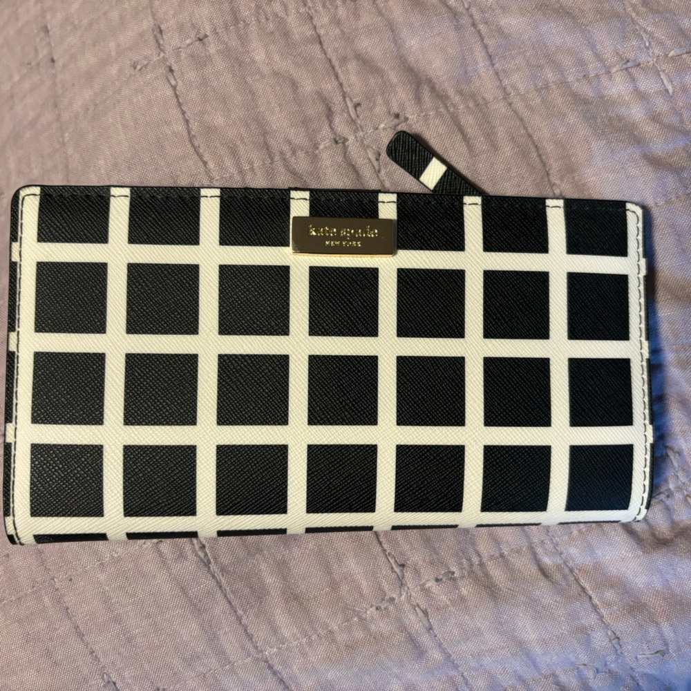Kate Spade Wallet ♠️